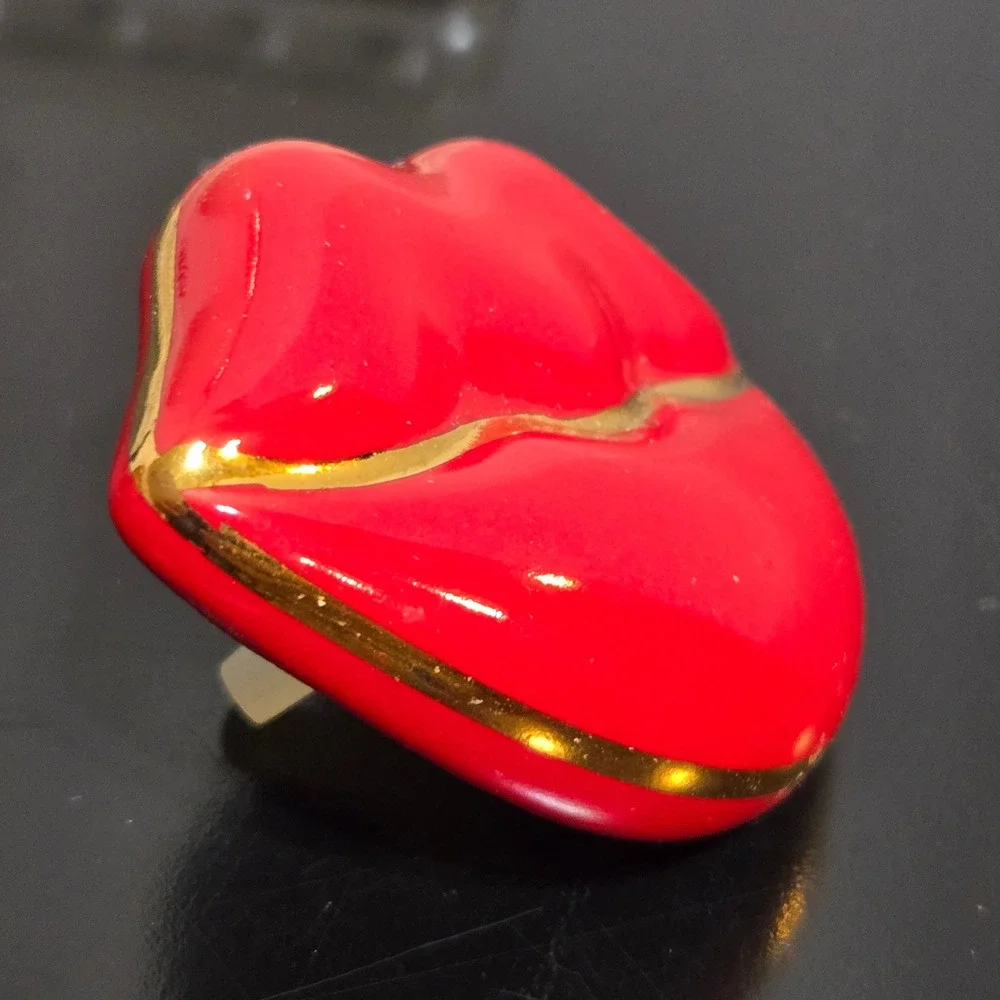 Nora Fleming Smooches Mini Red Ceramic Lips Gold Makeup Charm More Available‎